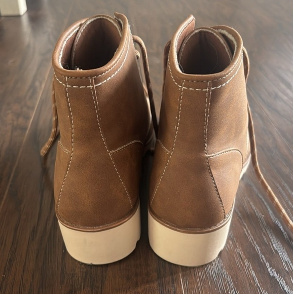 ST JOHNS BAY boots size 9 - Picture 4 of 6